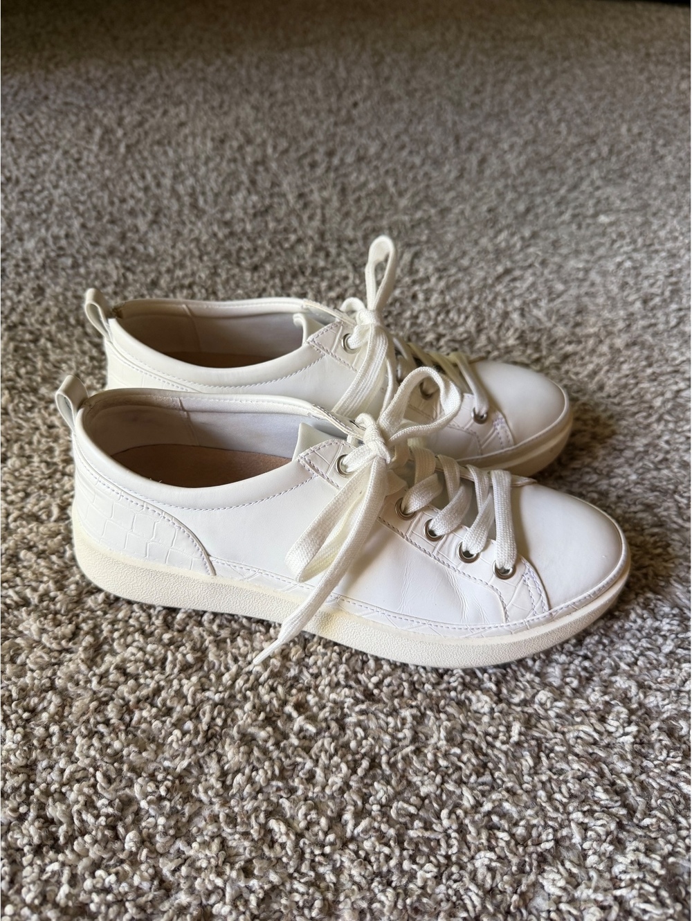 Vioionic Winny Sneakers - Picture 8 of 9